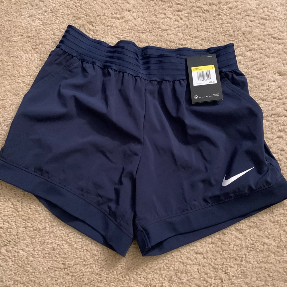 NWT women’s navy Nike shorts